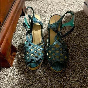 Blue snake print wedge heel shoe